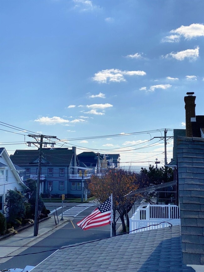 Building Photo - 16 A S Fredericksburg Ave