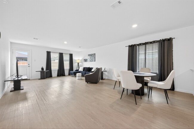 Building Photo - 10720 Ellerston Rd
