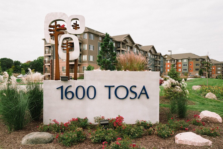 1600 Tosa 1600 Rivers Bend Ln Wauwatosa WI 53226 Apartment Finder