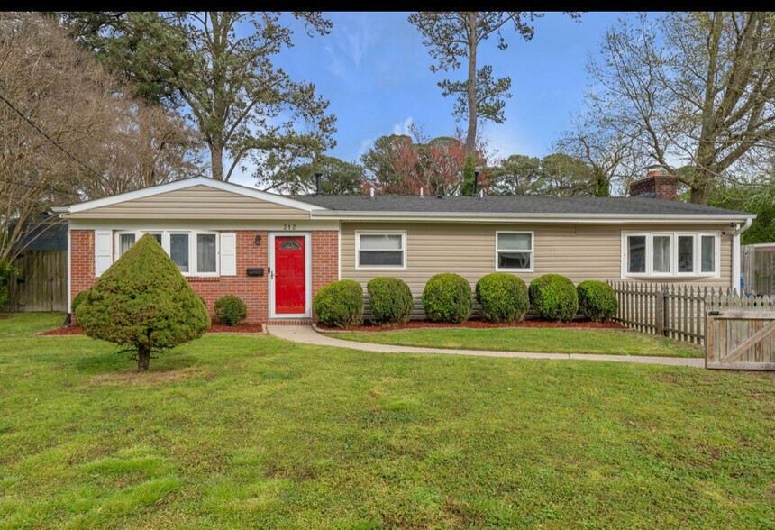 Building Photo - 212 Paladin Dr