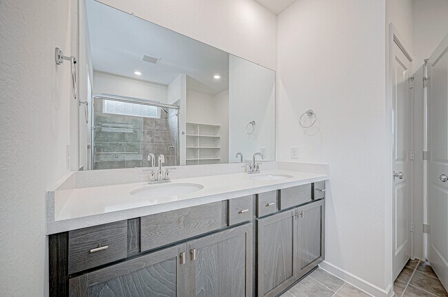 Building Photo - 9746 Pettus Crk Dr