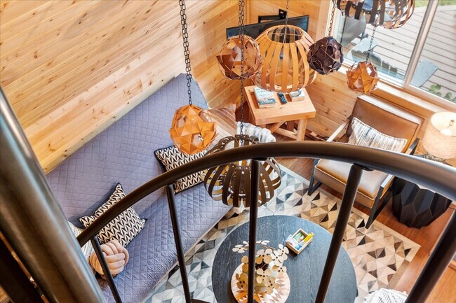 Building Photo - 102 Tahoma Pl