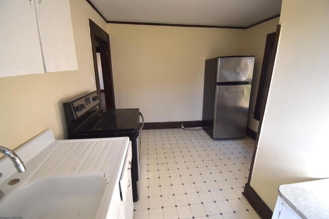 Building Photo - 662 Spruce St