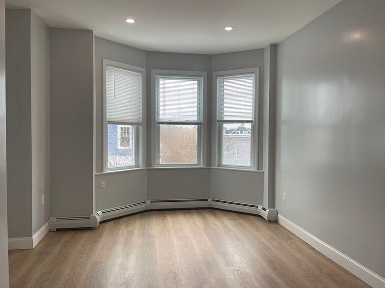 Building Photo - 36 Endicott St