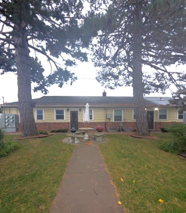Building Photo - 660 Cleveland Ave S