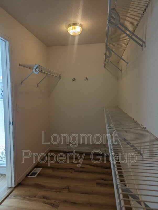 Building Photo - 3558 Larkspur Dr