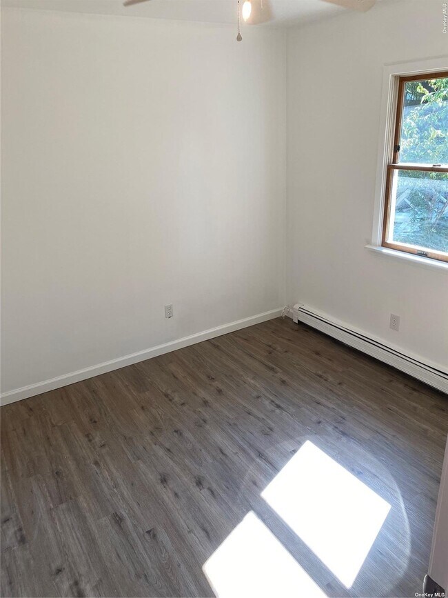 Building Photo - 26 Dryad Rd