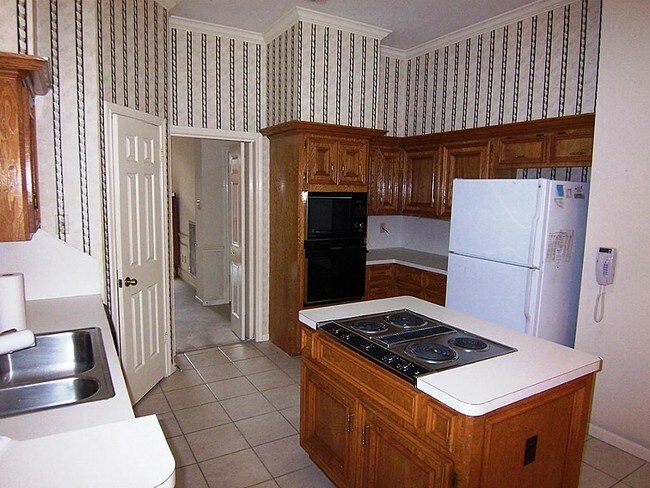 Building Photo - 18075 Partridge Green Dr