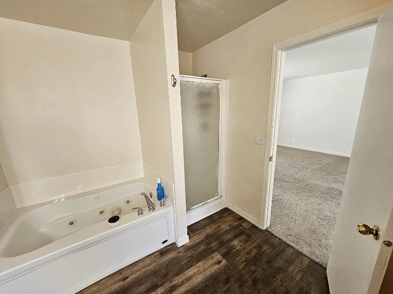 Building Photo - 1691 40 E