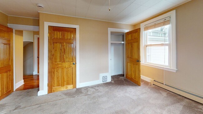 Building Photo - 49 Glenwood Rd