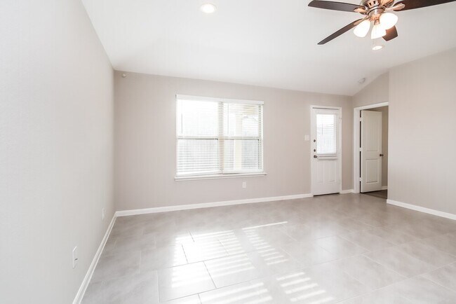 Building Photo - 8419 Ideal Dr