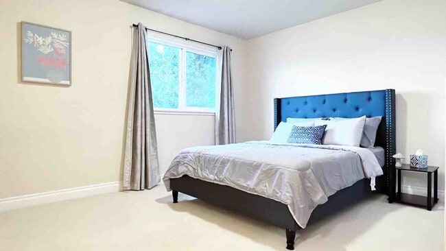 Building Photo - 237 W 13th Ave