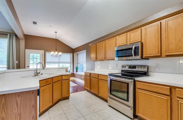 Building Photo - 7710 Brookview Dr