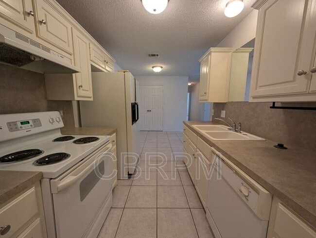 Building Photo - 2413 87th St