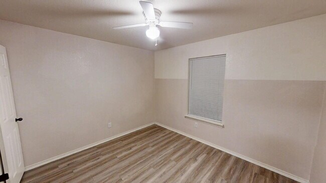 Building Photo - "Spacious 4-Bedroom Retreat with 2 Full Baths in Charming Nolanville!"