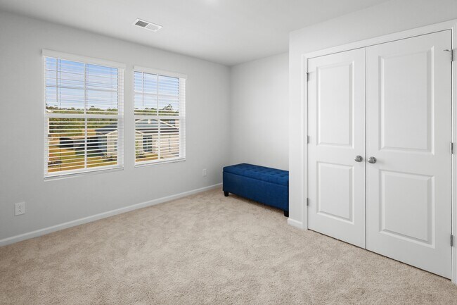 Building Photo - 119 Stillhouse Dr