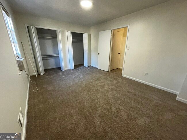 Building Photo - 155 Fay Dr