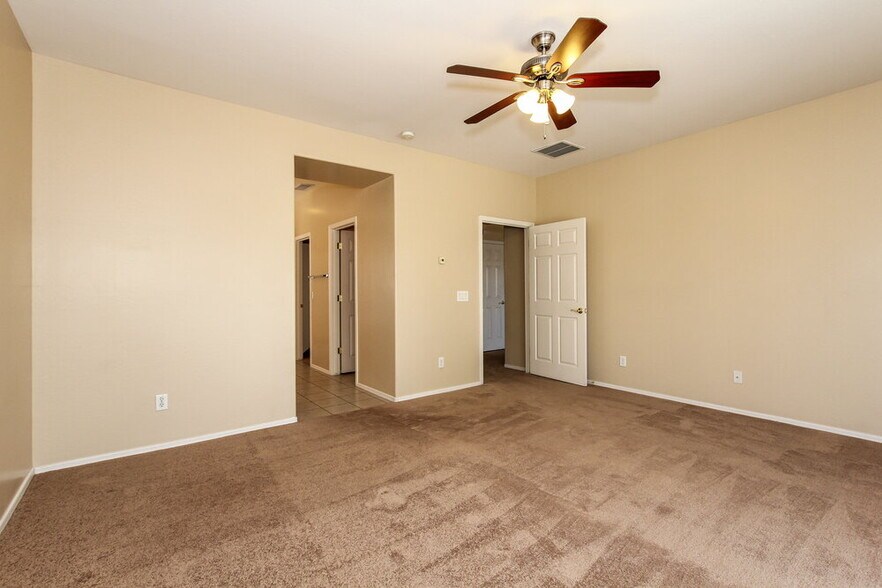 Building Photo - 5245 W Bowker St