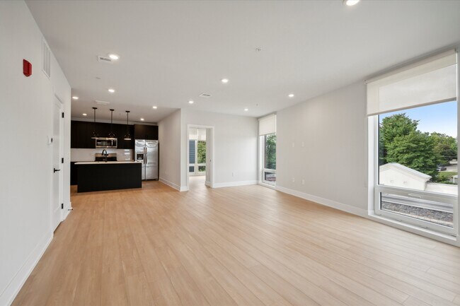 Building Photo - 6910 Ridge Ave