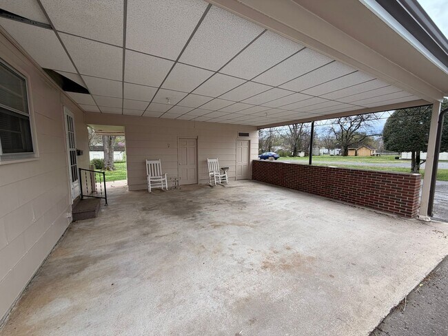 Building Photo - Charming 3 Bed 1 Bath Home in Murfreesboro