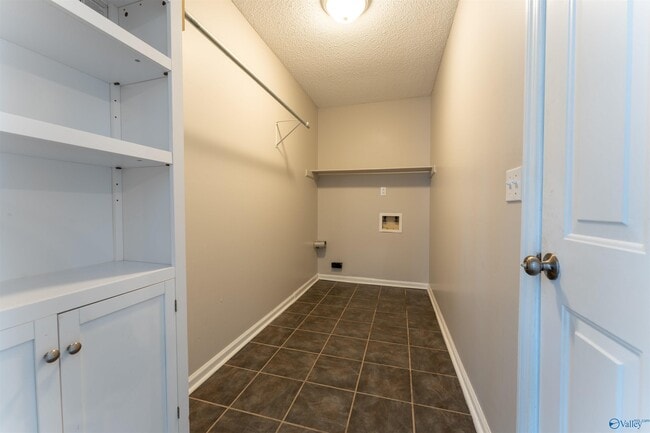 Building Photo - 107 Bridgestone Dr NE