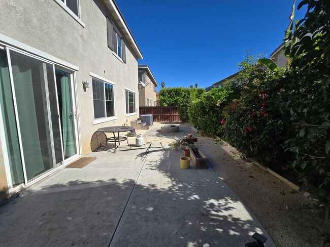 Building Photo - Spacious Home in Amenity-Rich Community