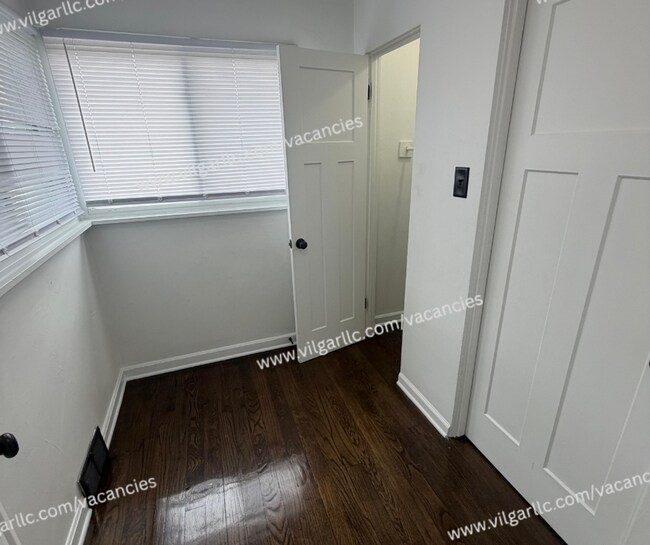 Building Photo - 600 W 46th Ave