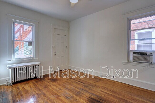 Building Photo - 2417 Eutaw Pl