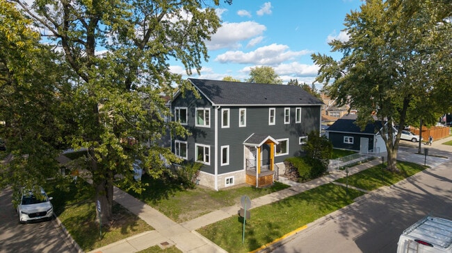 Building Photo - 2201 N 74th Ct