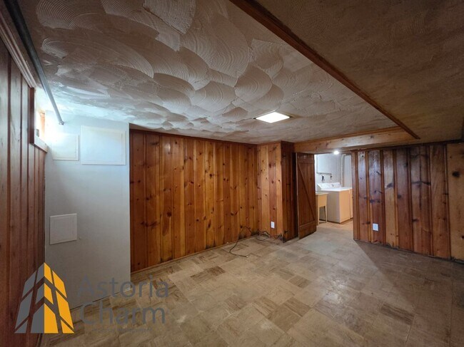 Building Photo - 716 Glenwood Ave