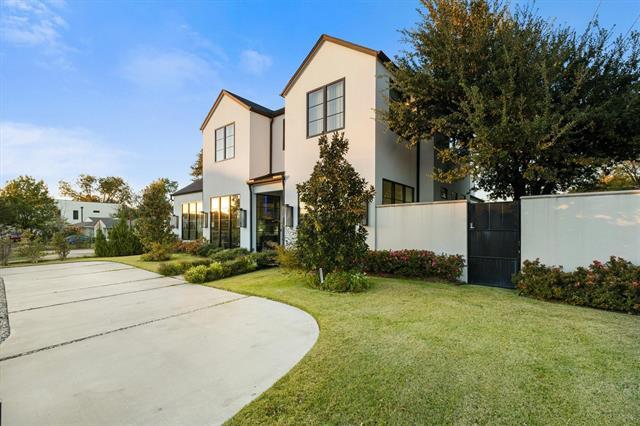 Building Photo - 3771 Almazan Dr