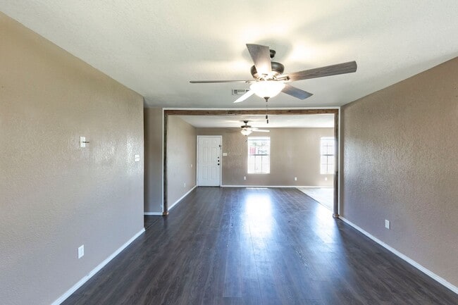 Building Photo - 4501 Jake Spoon Dr