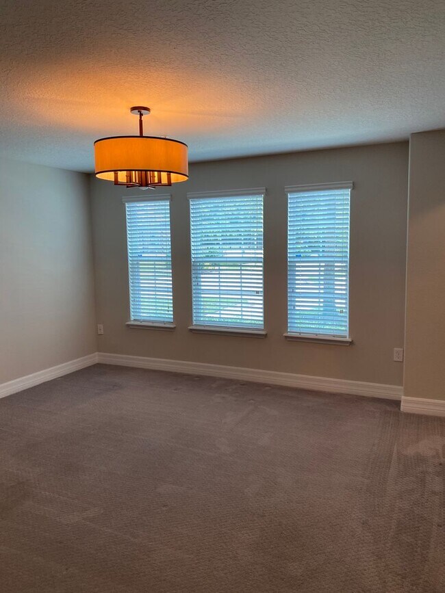 Building Photo - 1061 Clifton Springs Ln
