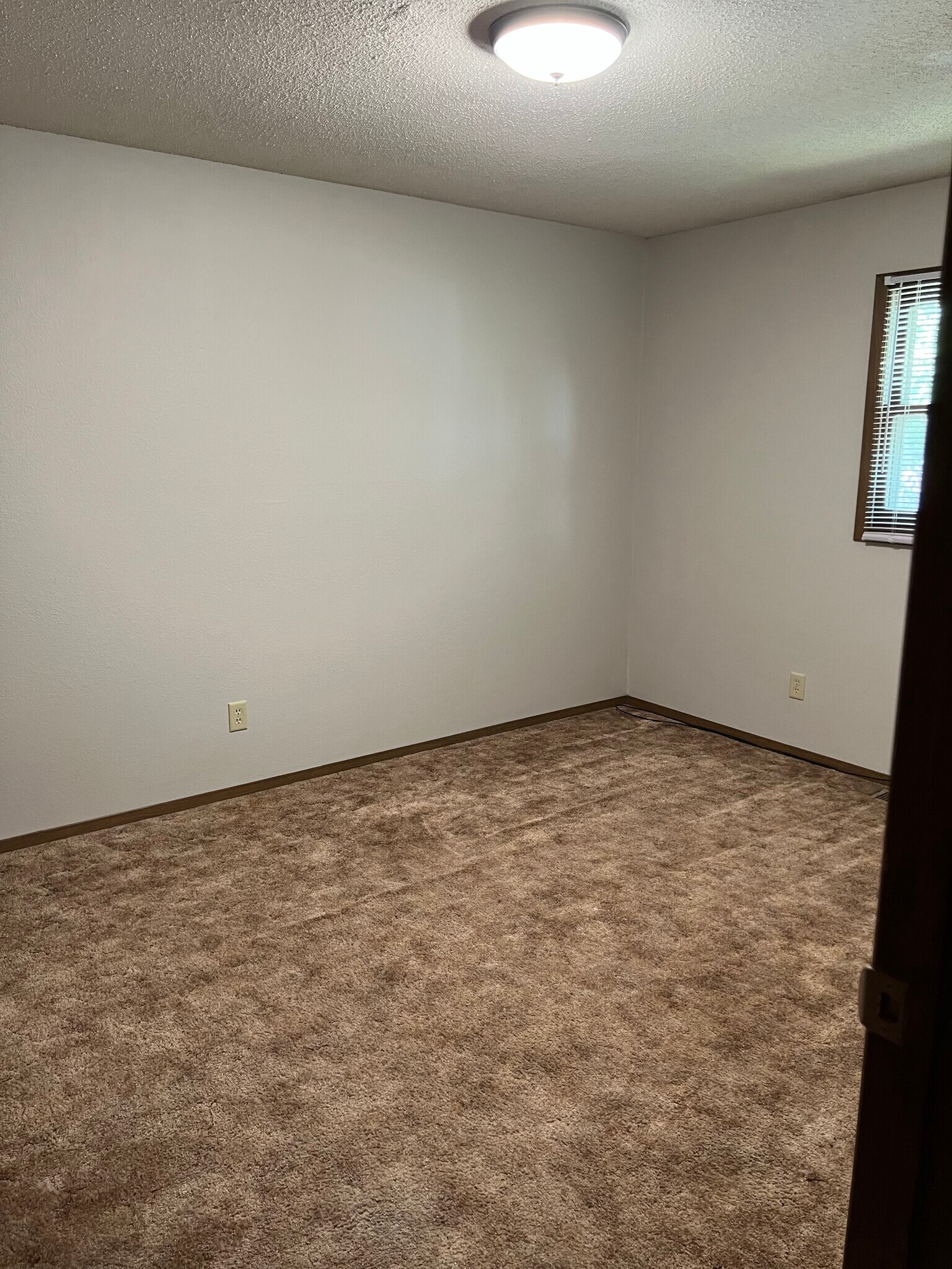 Building Photo - 1320 E Pearl St