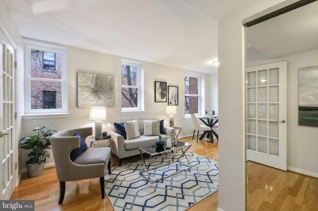 Building Photo - 1438 Meridian Pl NW