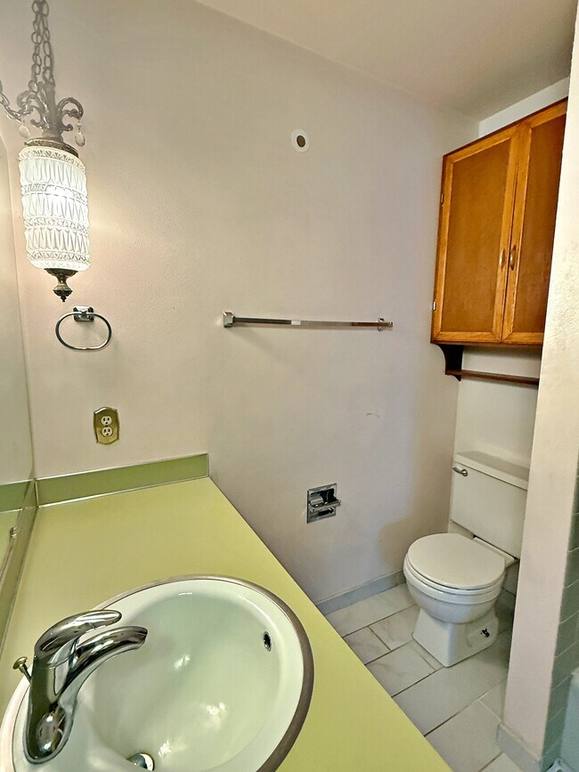 Building Photo - 2746 SE 73rd Ave