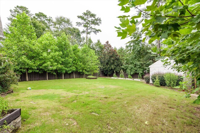 Building Photo - 4117 Chastain Dr