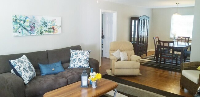 Building Photo - 4344 Clifford Rd