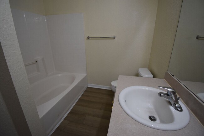 Building Photo - 850 Grand Regency Pointe
