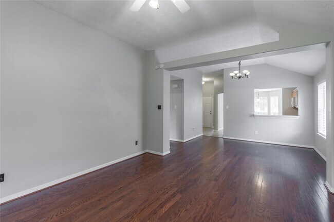 Building Photo - 4931 Tealgate Dr