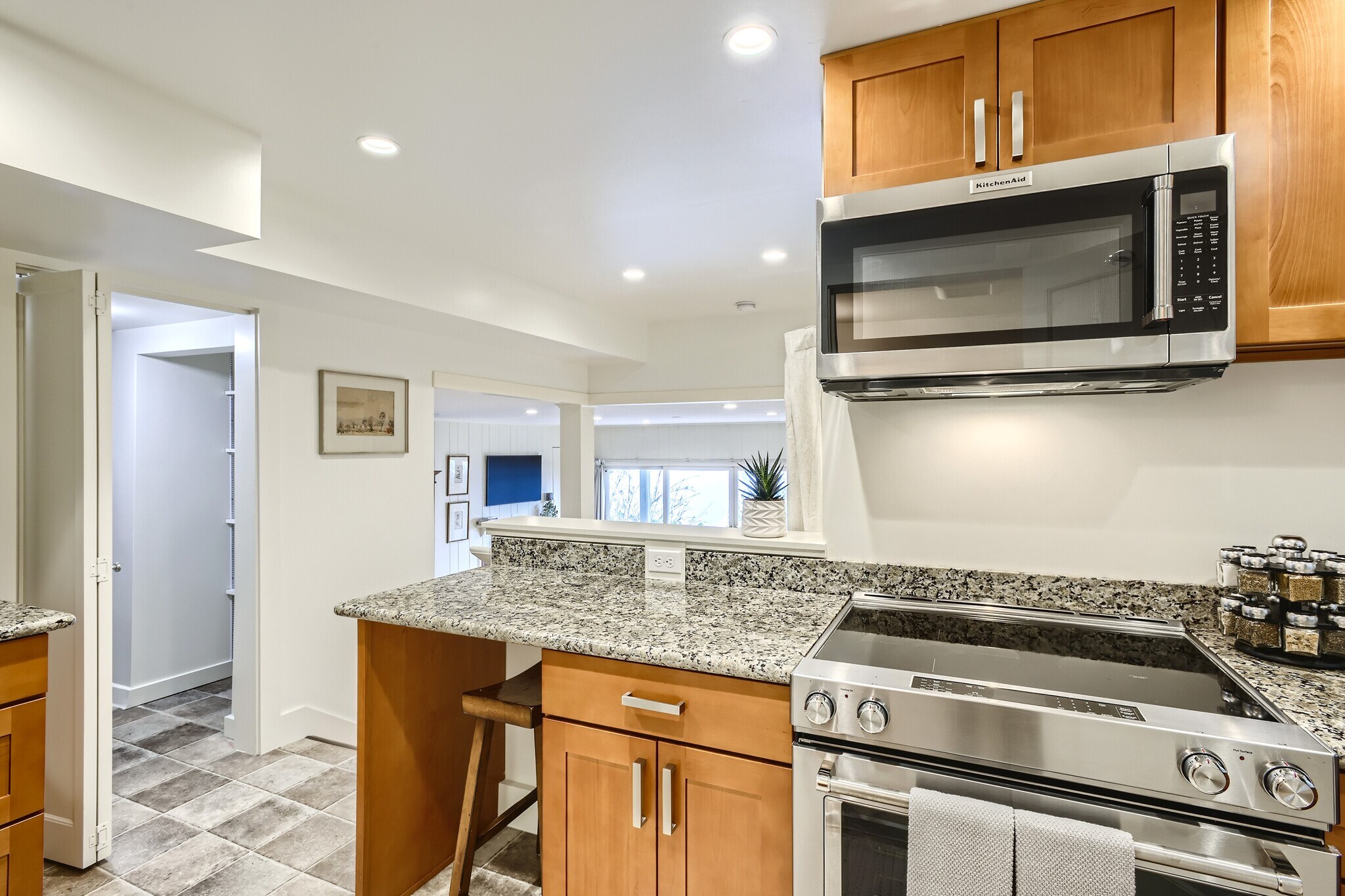 Building Photo - 4400 55th Ave NE