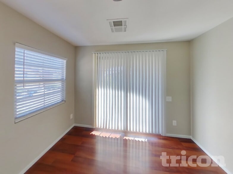 Building Photo - 6867 Pipil St