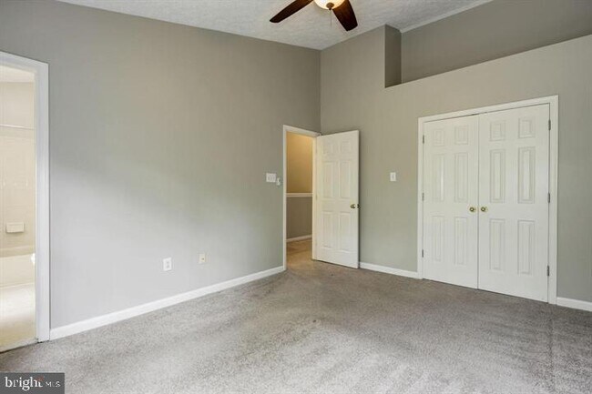 Building Photo - 6112 Starburn Path