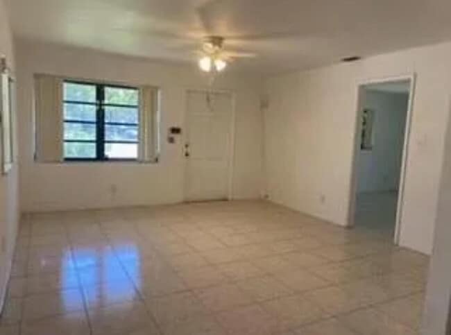 Building Photo - 5600 Hope St