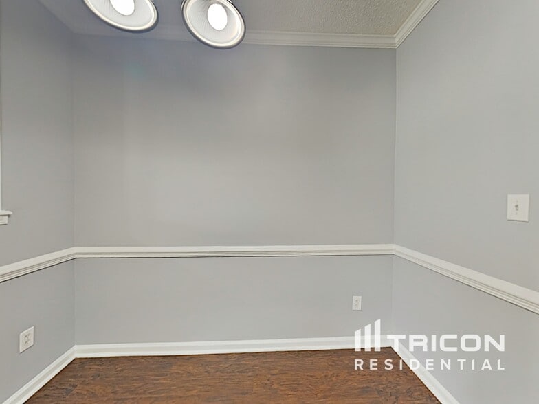 Building Photo - 4864 Sierra Way
