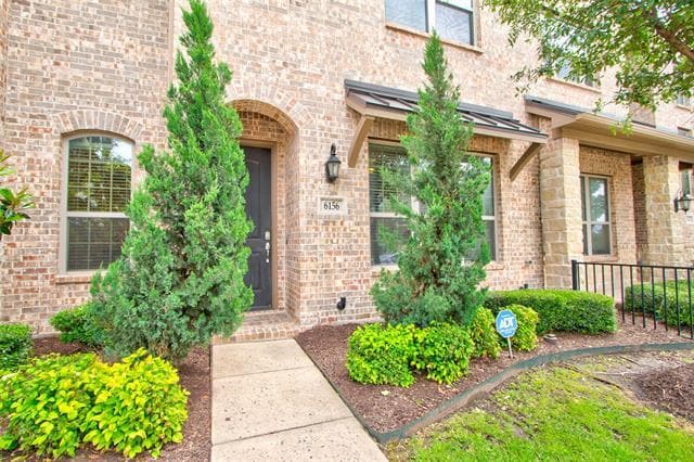 Building Photo - 6156 Rilla St