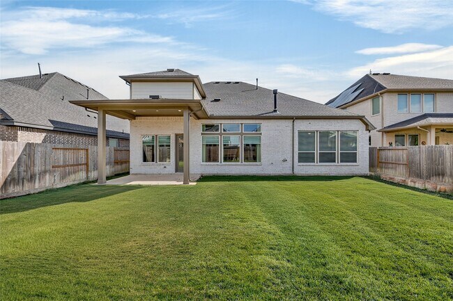 Building Photo - 32018 Crested Knl Ct