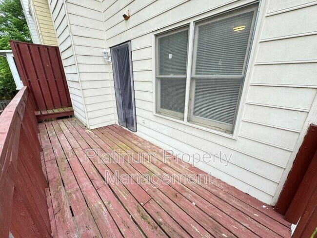 Building Photo - 232 Hembree Park Terrace