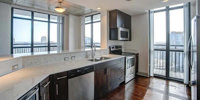 Building Photo - 55 W Church St