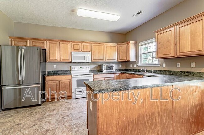 Building Photo - 8 Reid Valley Ct